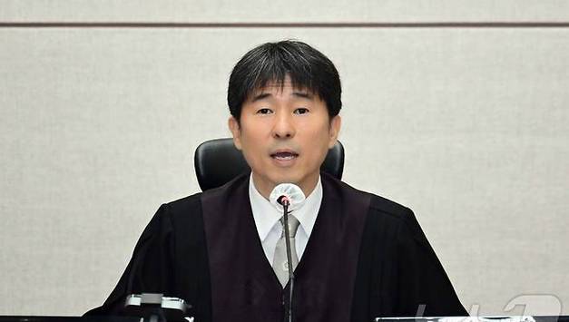 ‘尹 전 대통령 내란 혐의 사건 재판’ 지귀연 판사, 1심 선고 후 북부지법 이동